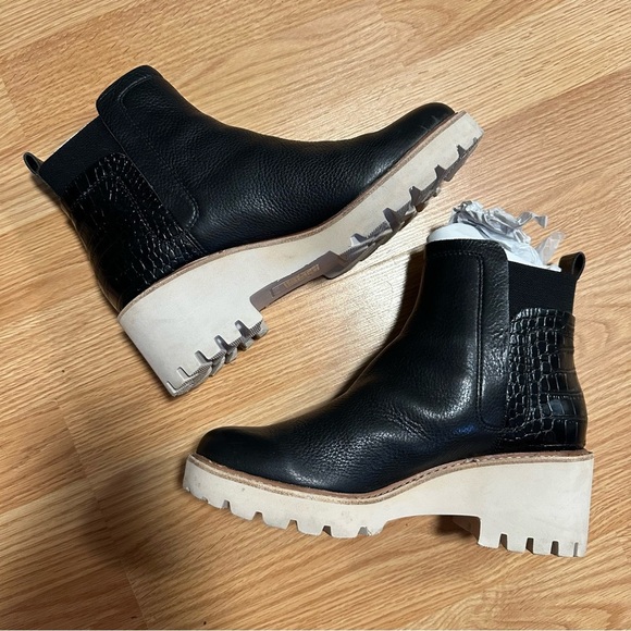 Dolce Vita 8.5 Huey Lug-Sole Chelsea Booties chunky utilitarian black animal - Picture 2 of 8